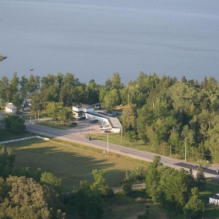 Edgewater Motel And Campground Temiskaming Shores Екстериор снимка