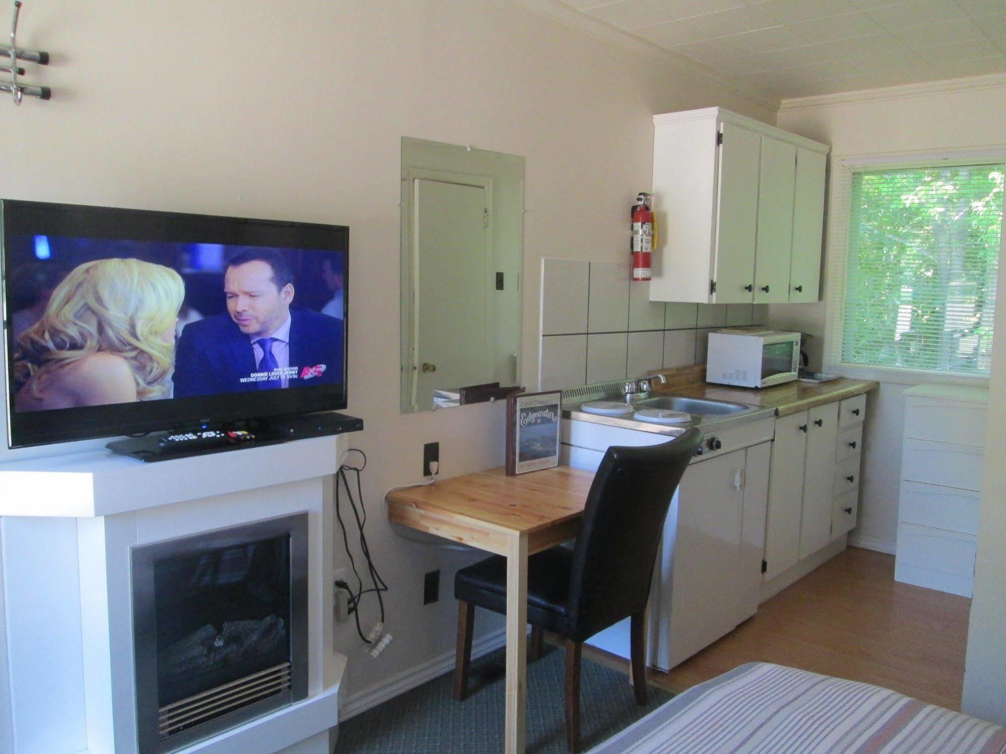 Edgewater Motel And Campground Temiskaming Shores Екстериор снимка