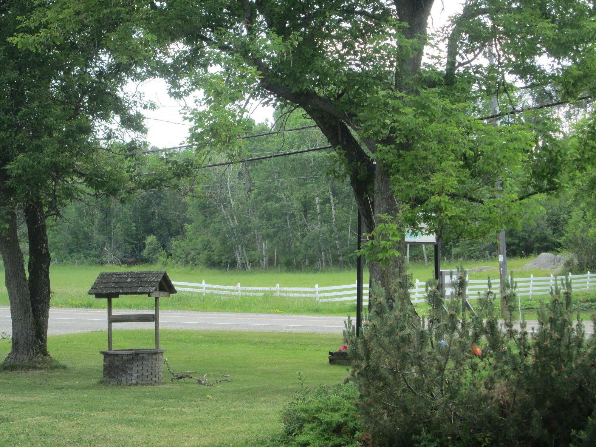 Edgewater Motel And Campground Temiskaming Shores Екстериор снимка